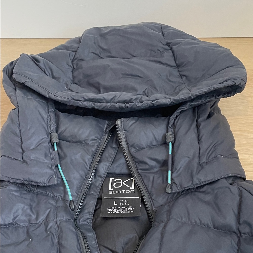 Burton AK Women’s Puffer  Dark Quilted Hooded Large Vest - Picture 3 of 9